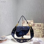 Best Replica DIOR BLUE SADDLE CAMOUFLAGE POUCH M0446C HV00157zU69