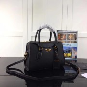 Replica Cheap Prada Calf leather Tote Bag 1BH093 black HV08901Mq48