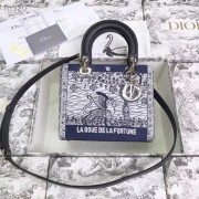 Replica Top LADY DIOR embroidered cattle leather M0565-4 HV04311Cq58