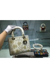 Imitation LADY DIOR BAG IN EMBROIDERED CALFSKIN M0550 WHITE HV07827AI36